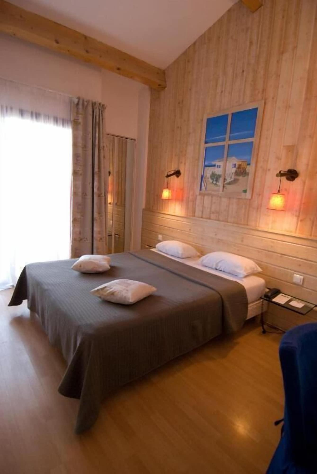 Hotel Le Phoebus Garden & Spa Gruissan Luaran gambar