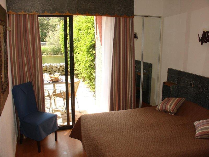 Hotel Le Phoebus Garden & Spa Gruissan Bilik gambar